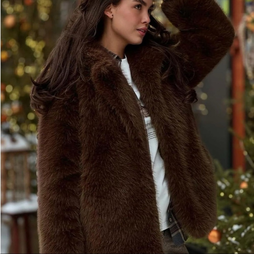 Luxurious Brown faux  Fur Coat collared oversized - Picture 3 of 9